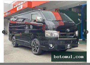 Toyota HiAce 2021 Black